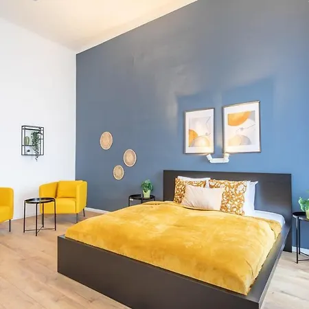 Chic - - Modern - Stylish Apartment *