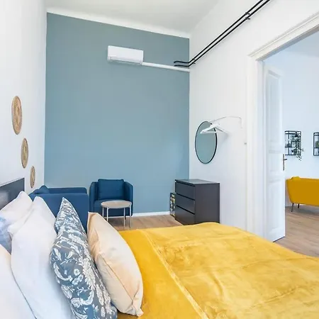 Chic - - Modern - Stylish *